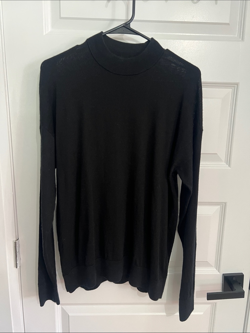GAP Black Crewneck 100% Merino Wool Sweater